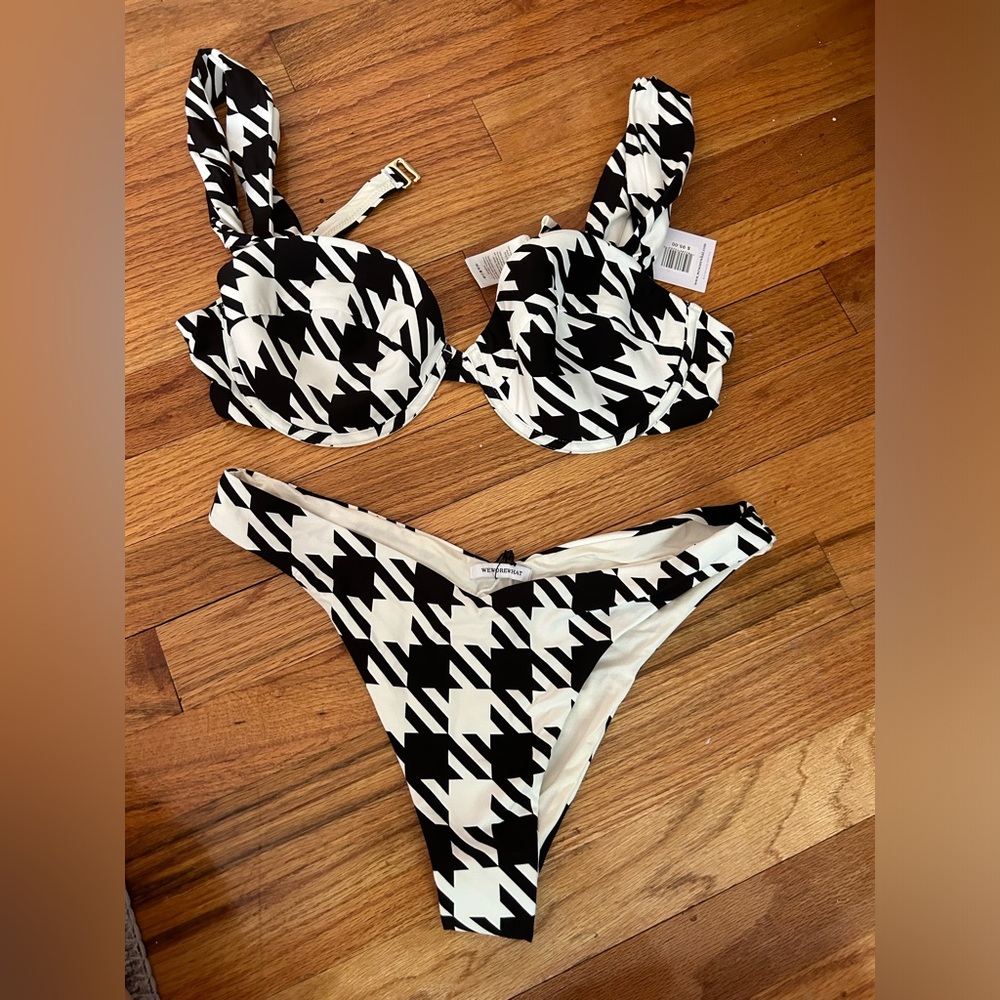 We wore what new bikini with tags medium bottoms large top